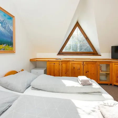 Wellness Astra 招待所 3*